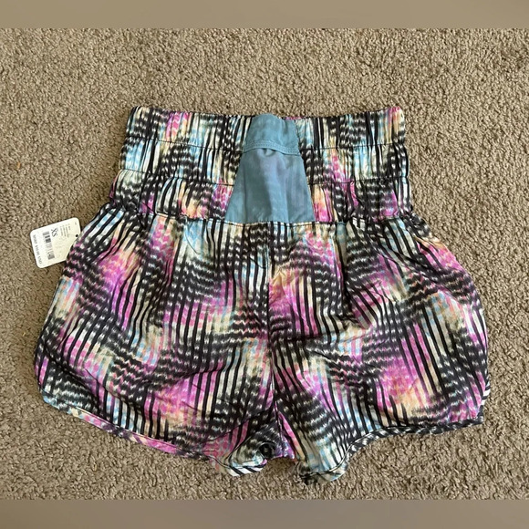 NWT Free People Movement The Way Home Printed Shorts in Euphoria size Xs - Picture 8 of 10